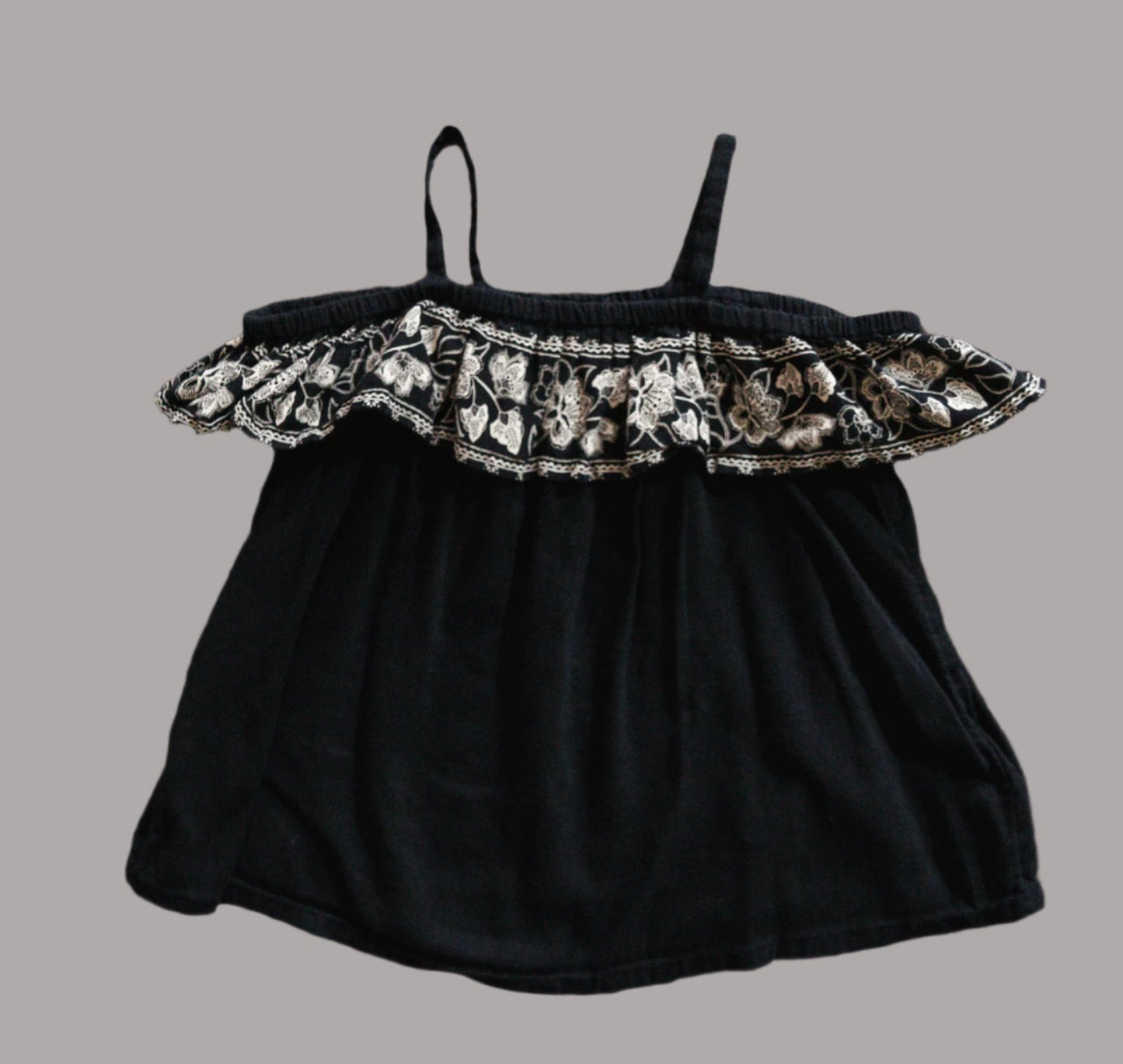 Black Flowy Ruffled Tank Top: 4T