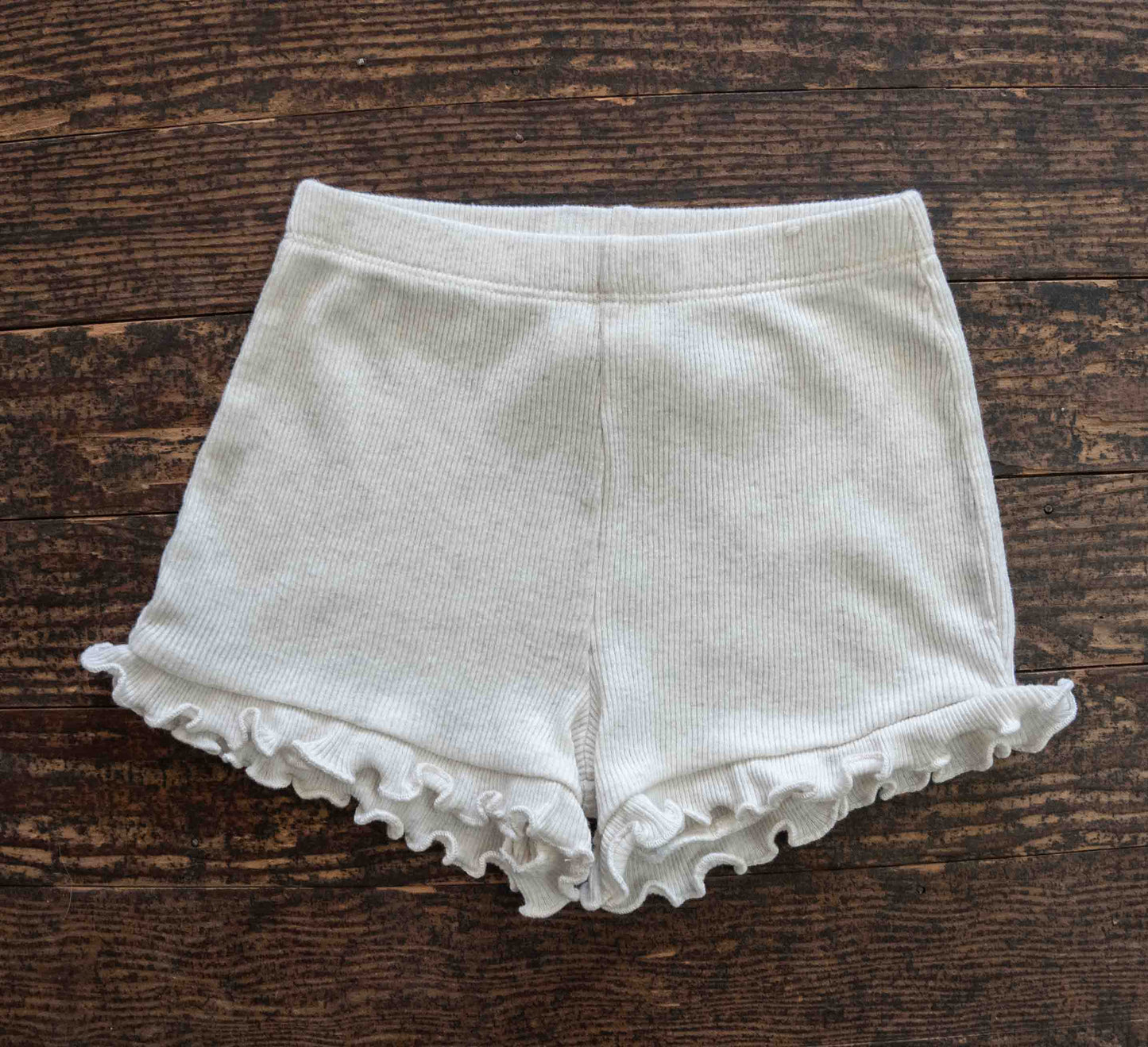 Wheat Heather Ruffled Shorts: 12mos