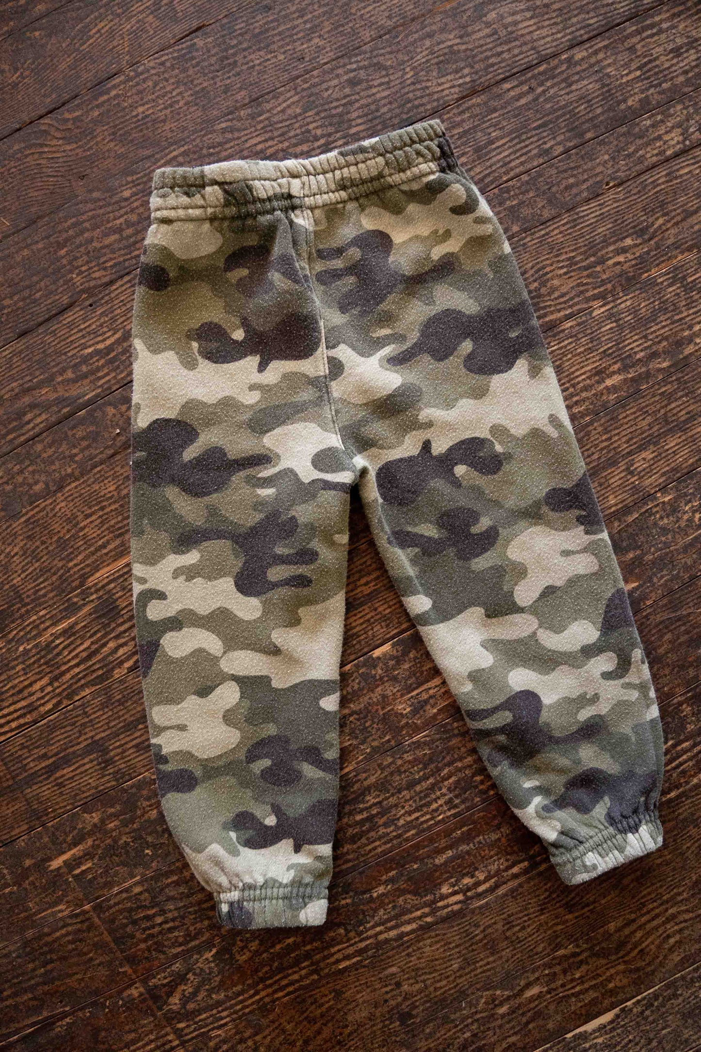 Green Camo Sweatpants: 2T