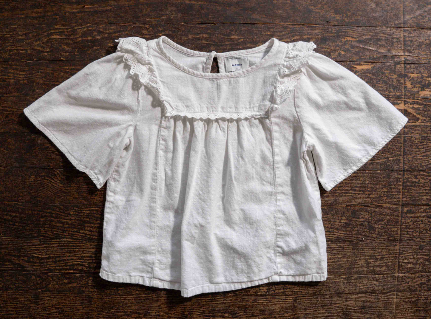 White Lacey Flowy Blouse: 6-7yr