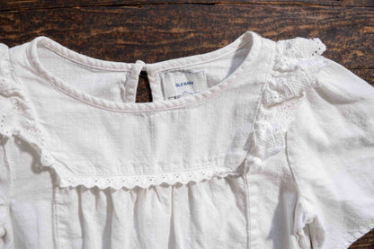 White Lacey Flowy Blouse: 6-7yr