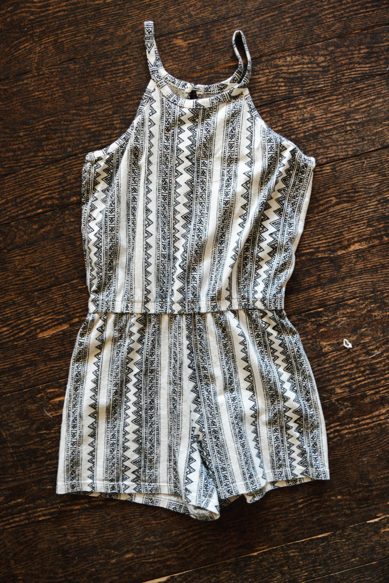 B&W Summer Pattern Romper: 10-12yr