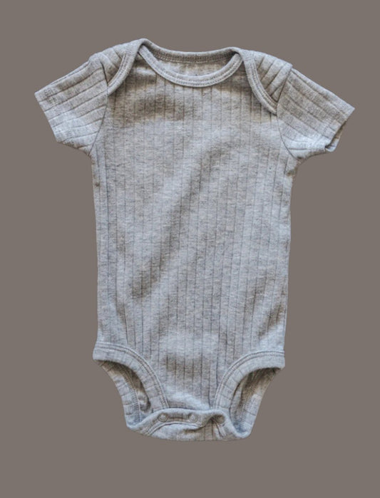 Heather Grey Ribbed Bodysuit: 0-3mos