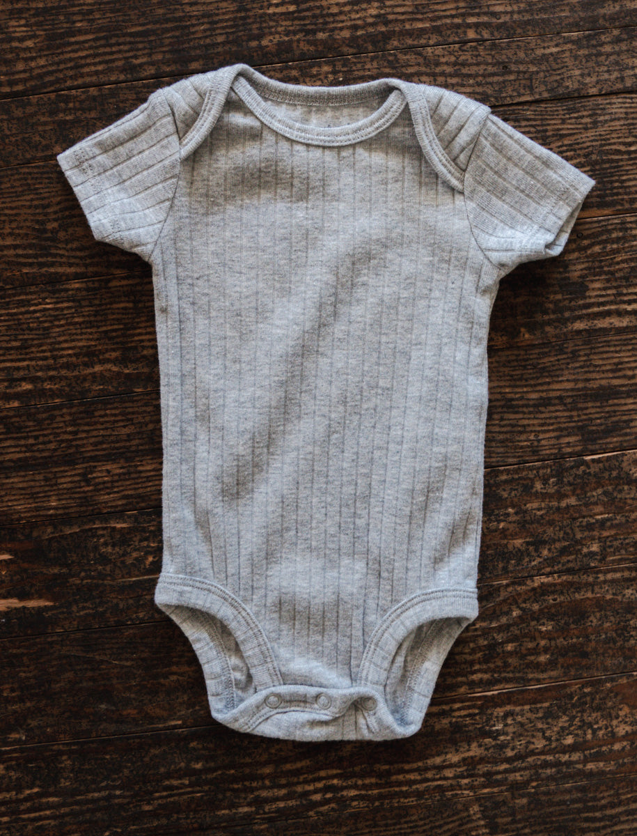 Heather Grey Ribbed Bodysuit: 0-3mos