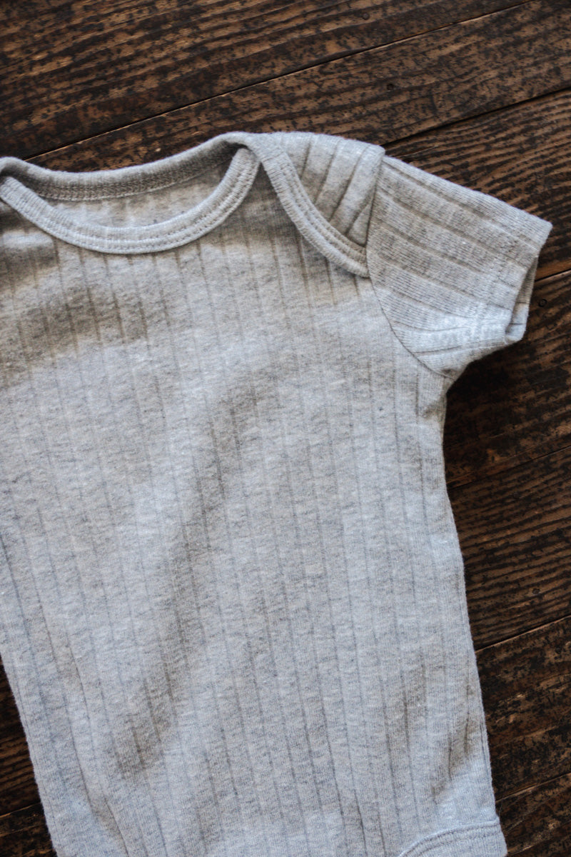 Heather Grey Ribbed Bodysuit: 0-3mos